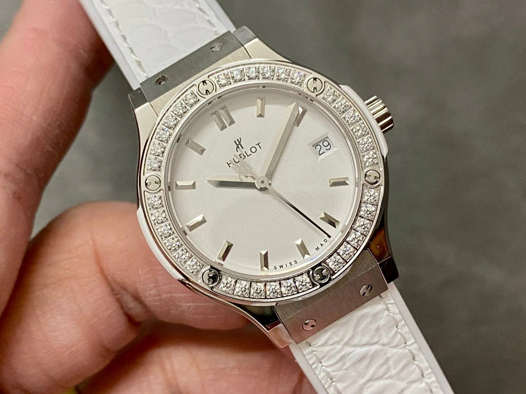 Hublot Classic Fusion Titanium Diamonds 33mm White Leather Strap