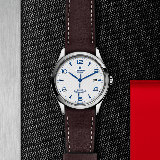 1926 39mm - Opaline on Leather Strap