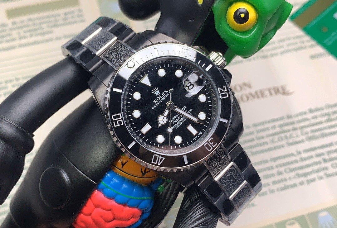 SUBMARINER DATE 40 CUSTOM ALL BLACK HAND ENGRAVED