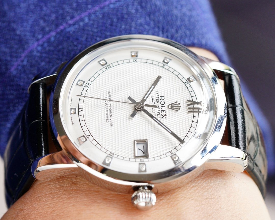 OYSTER PERPETUAL 41MM STEEL CASE DIAMOND NUMERALS