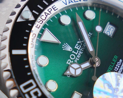 SEA-DWELLER CUSTOM DEEP GREEN DIAL