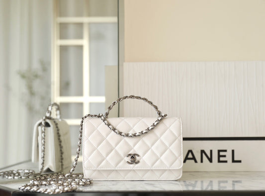 CC WOC 19 WHITE LAMBSKIN SILVER HARDWARE