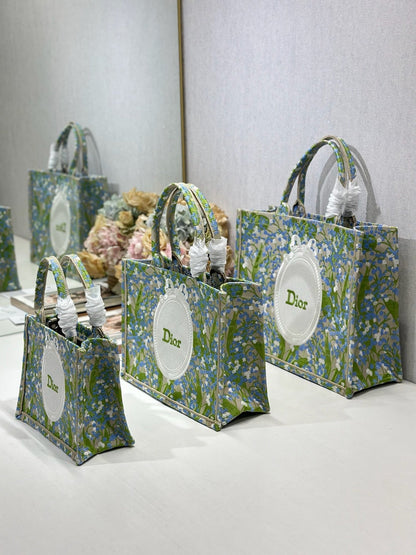 CD Book Tote Green in Canvas 288099