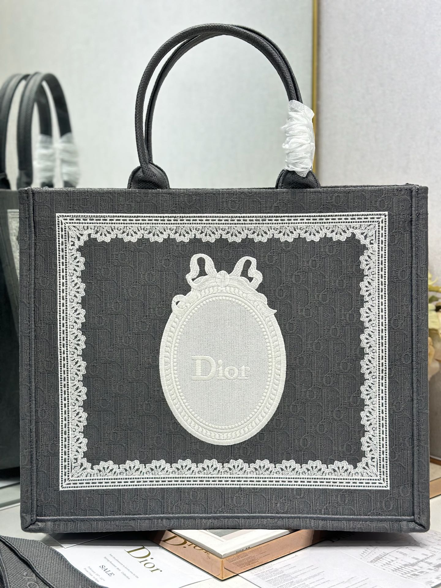 CD Book Tote Gray in Canvas 288114
