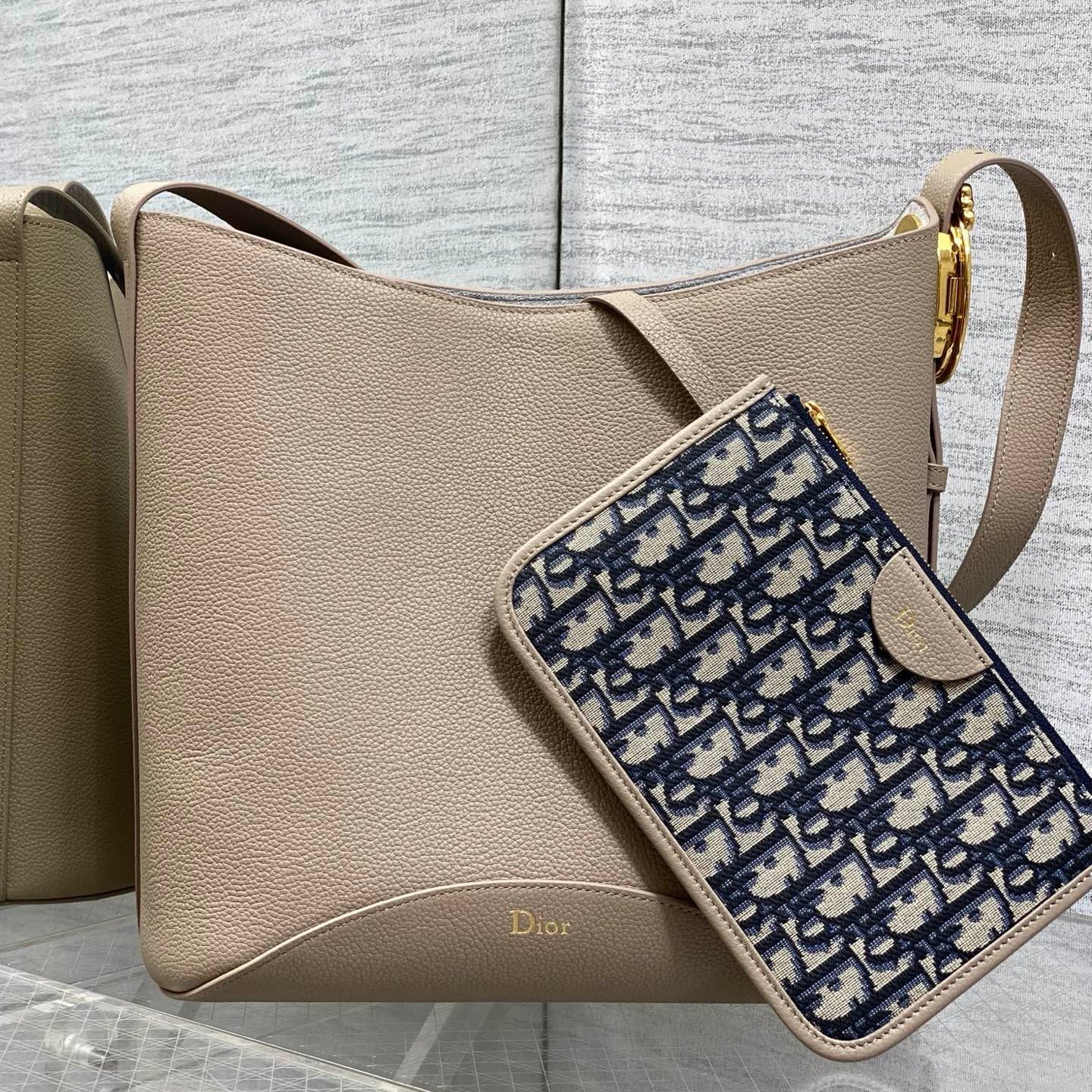 CD Médaillon Bucket Bag 26.5cm Elephant Grey in Cowhide 155514