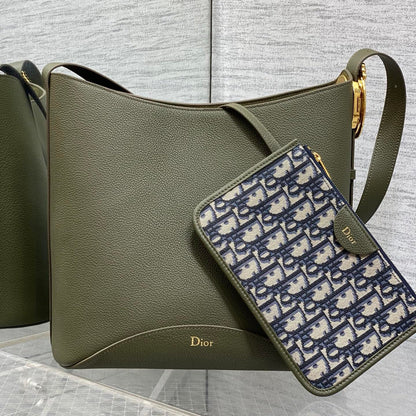CD Médaillon Bucket Bag 26.5cm Dark Green in Cowhide 155518