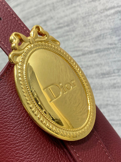 CD Médaillon Bucket Bag 26.5cm Burgundy in Cowhide 155520
