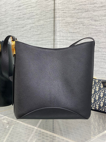 CD Médaillon Bucket Bag 26.5cm Black in Cowhide 155522