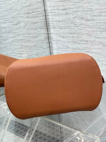CD Médaillon Bucket Bag 26.5cm Brown in Cowhide 155524