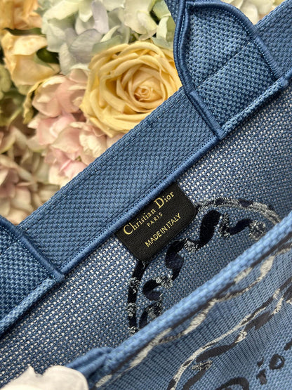CD Medium Dioriviera Book Tote Blue Embroidered Canvas 158042