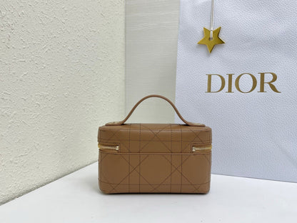 CD Cannage Vanity Chain Bag 19cm Brown Cowhide 158117