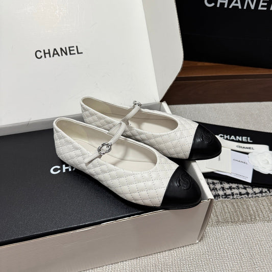 CC 25SS Mary Jane Quilted White Black Lambskin Leather 862433
