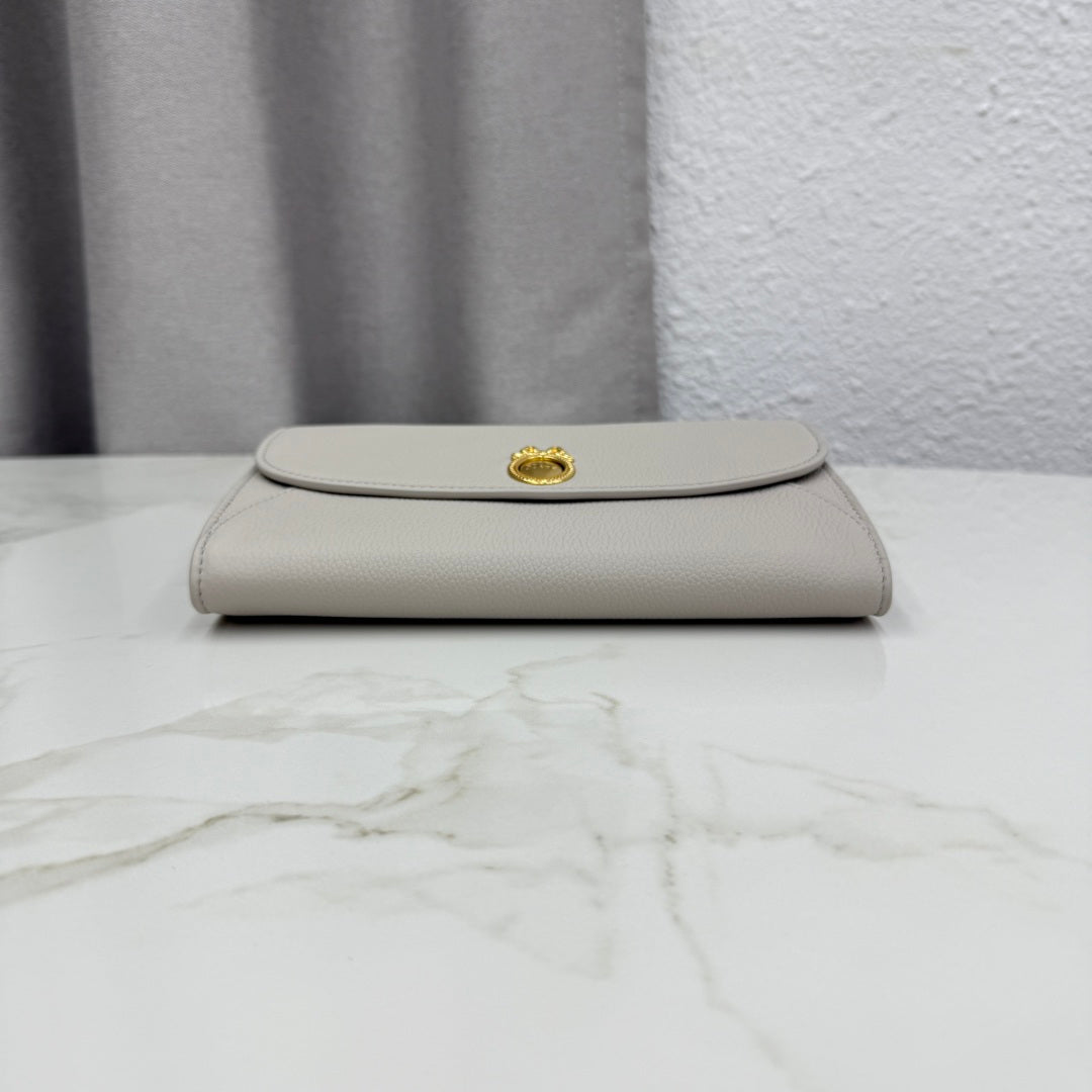 CD Médaillon Envelope Pouch 20.5cm Gris Pietro Cowhide Leather GHW 158546