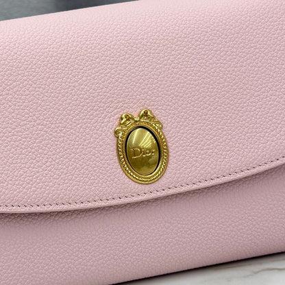 CD Médaillon Envelope Pouch 20.5cm Pink Cowhide Leather GHW 158548