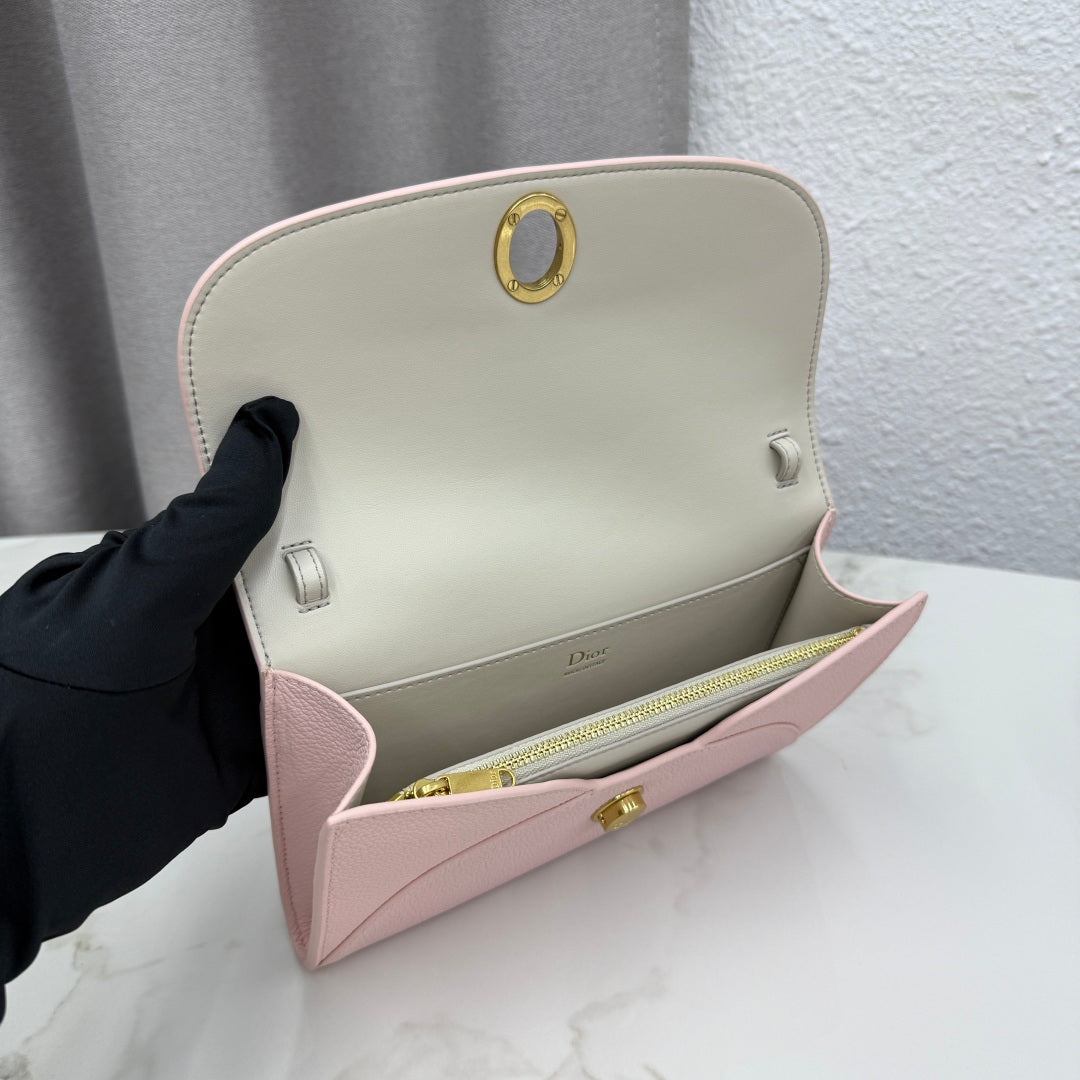 CD Médaillon Envelope Pouch 20.5cm Pink Cowhide Leather GHW 158548