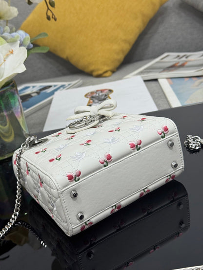 CD Mini Lady Dior 17cm White Embroidered Cowhide Leather SHW 158728