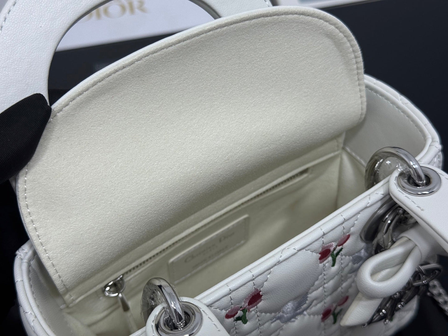 CD Mini Lady Dior 17cm White Embroidered Cowhide Leather SHW 158728