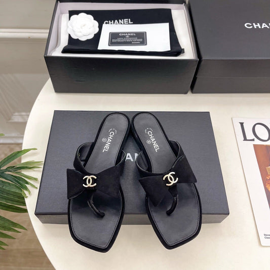 CC Bow Thong Flat Sandals Black Suede 891774