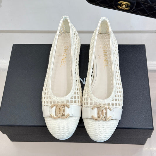 CC Mesh Woven Ballet Flats White Woven Fabric 904673
