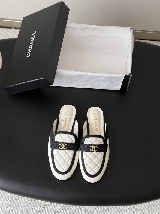 CC Quilted Logo Strap Mules White Leather 914193