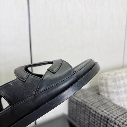 CC Sandals Black Leather 935913