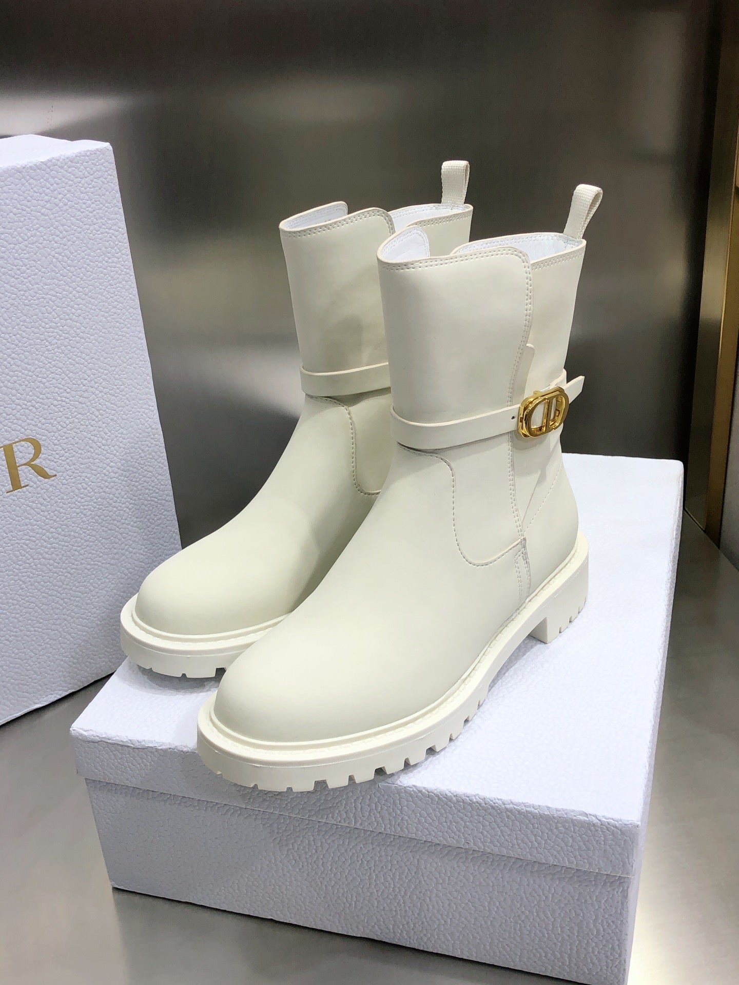 CD Empreinte Ankle Boots 1.5CM Buckle Milky White Leather 965383