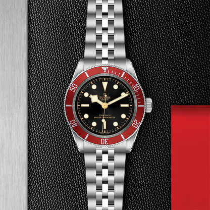 Black Bay 41mm - Black, Burgundy Bezel on Bracelet