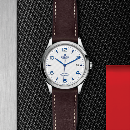 1926 41mm - Opaline on Leather Strap