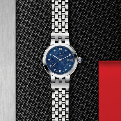 Clair de Rose 30mm - Blue, Diamond-Set on Bracelet