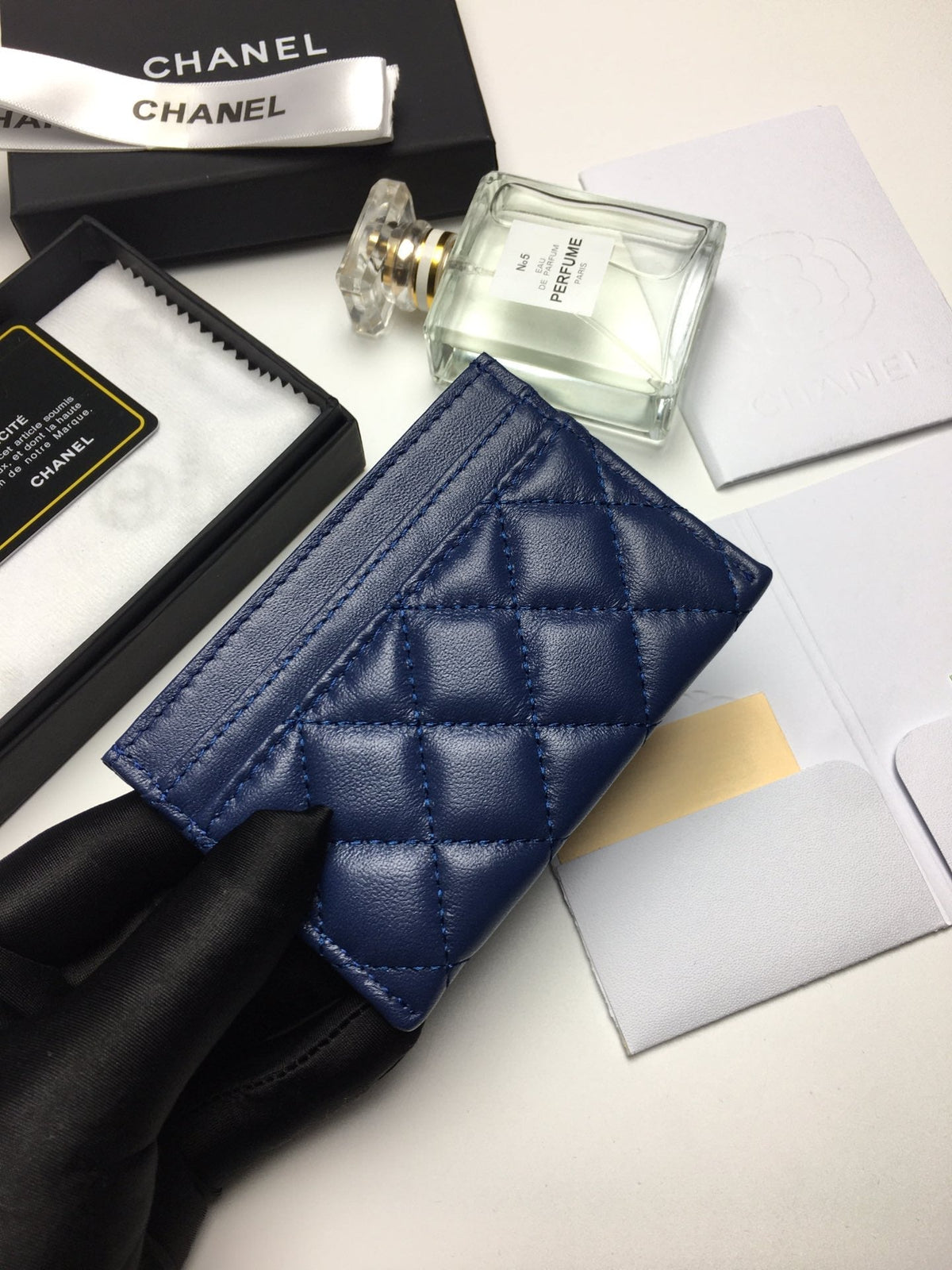 CC BOY CARD HOLDER 11.2 NAVY CALFSKIN GOLD ICON