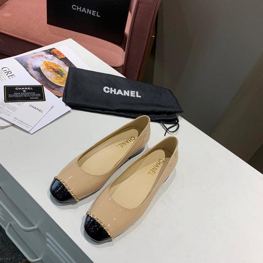 CC 26s Ballet Flat Black Beige Patent Leather 868440