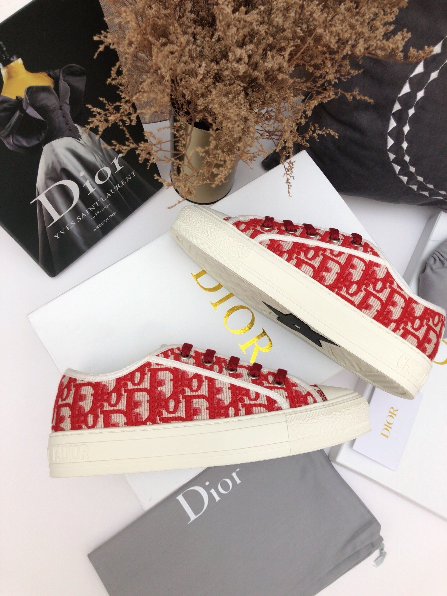 CD 26s Walk'n'Dior Sneaker Red Oblique Embroidered Cotton 966640