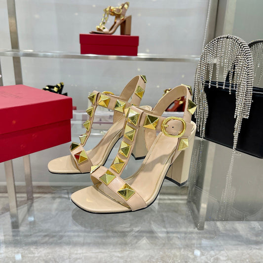 VT Rockstud Sandals Beige Gold Cowhide