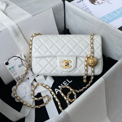Classic Mini Flap Bag 20cm White Lambskin Gold Hardware