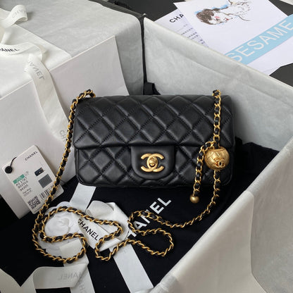 Classic Mini Flap Bag 20cm black lambskin gold hardware