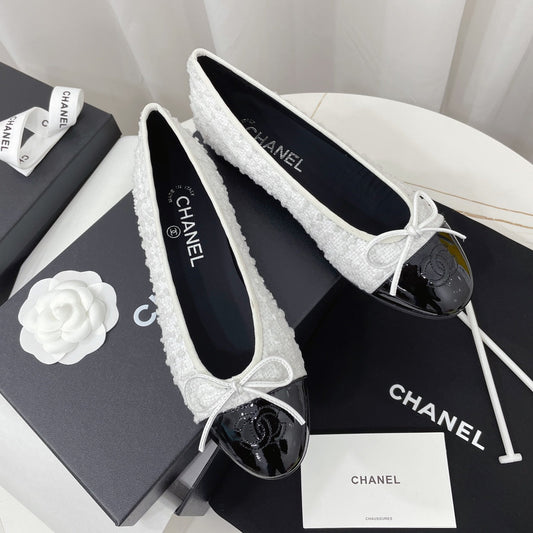 CC 26s Balletr Flat Black White Tweed Leather 944423