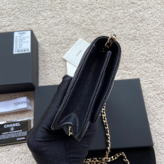 CC Classic Woc 20cm Black Grained Calfskin Diamond Gold Hardware