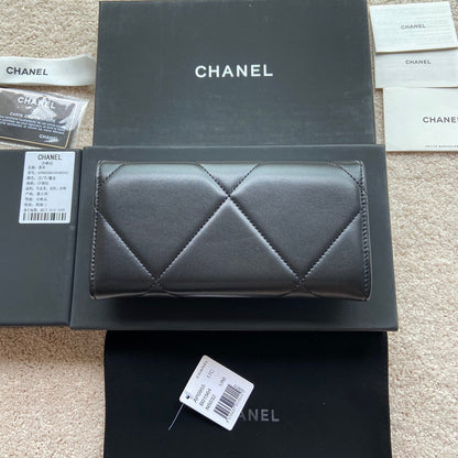 CC 19 Long Wallet 19cm Black Calfskin
