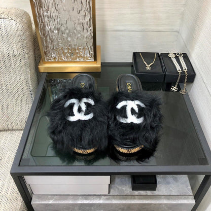CC 26s Logo Slides Black Furry Leather 970163