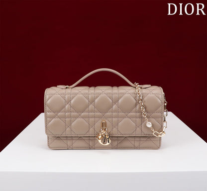 my cd mini 21 sand lambskin
