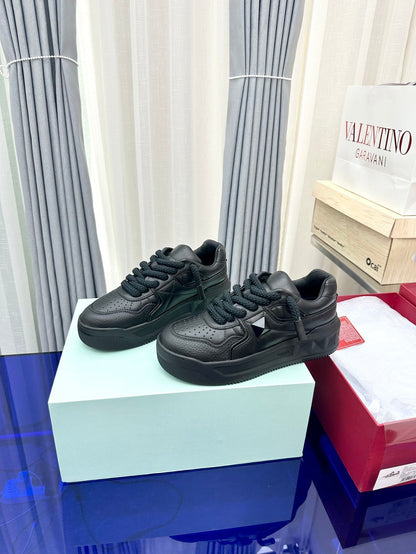 One Stud Garavani Black One Stud XL Sneakers
