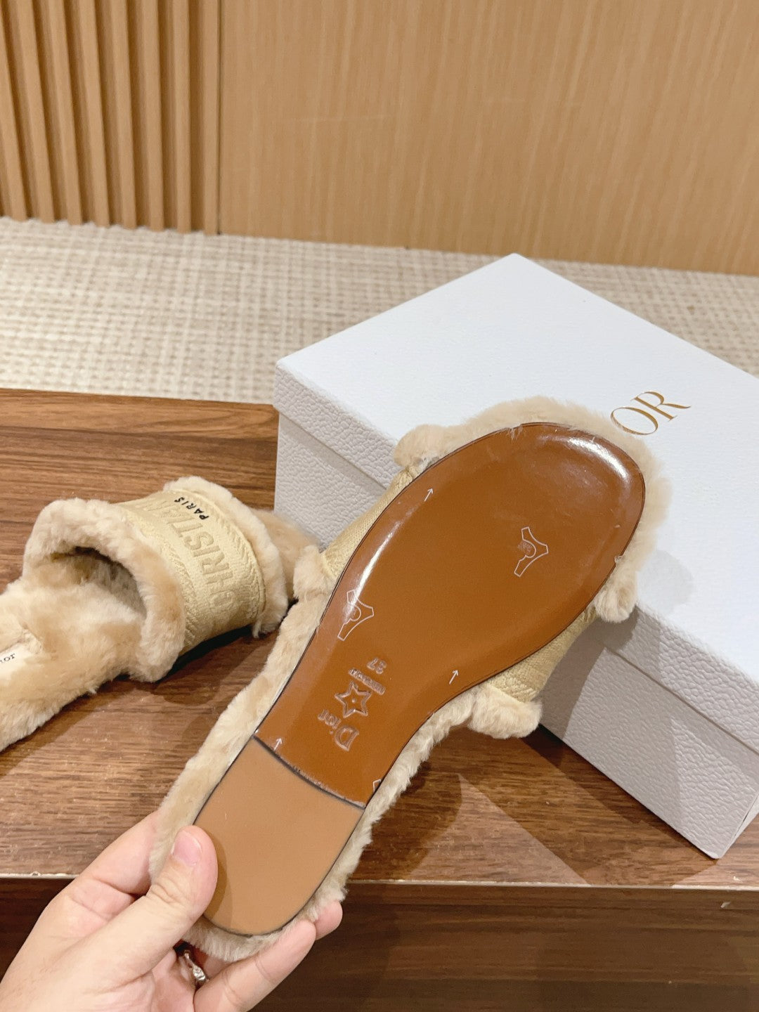 CD Dway Slide Beige Fleece Lining And Canvas Fabric
