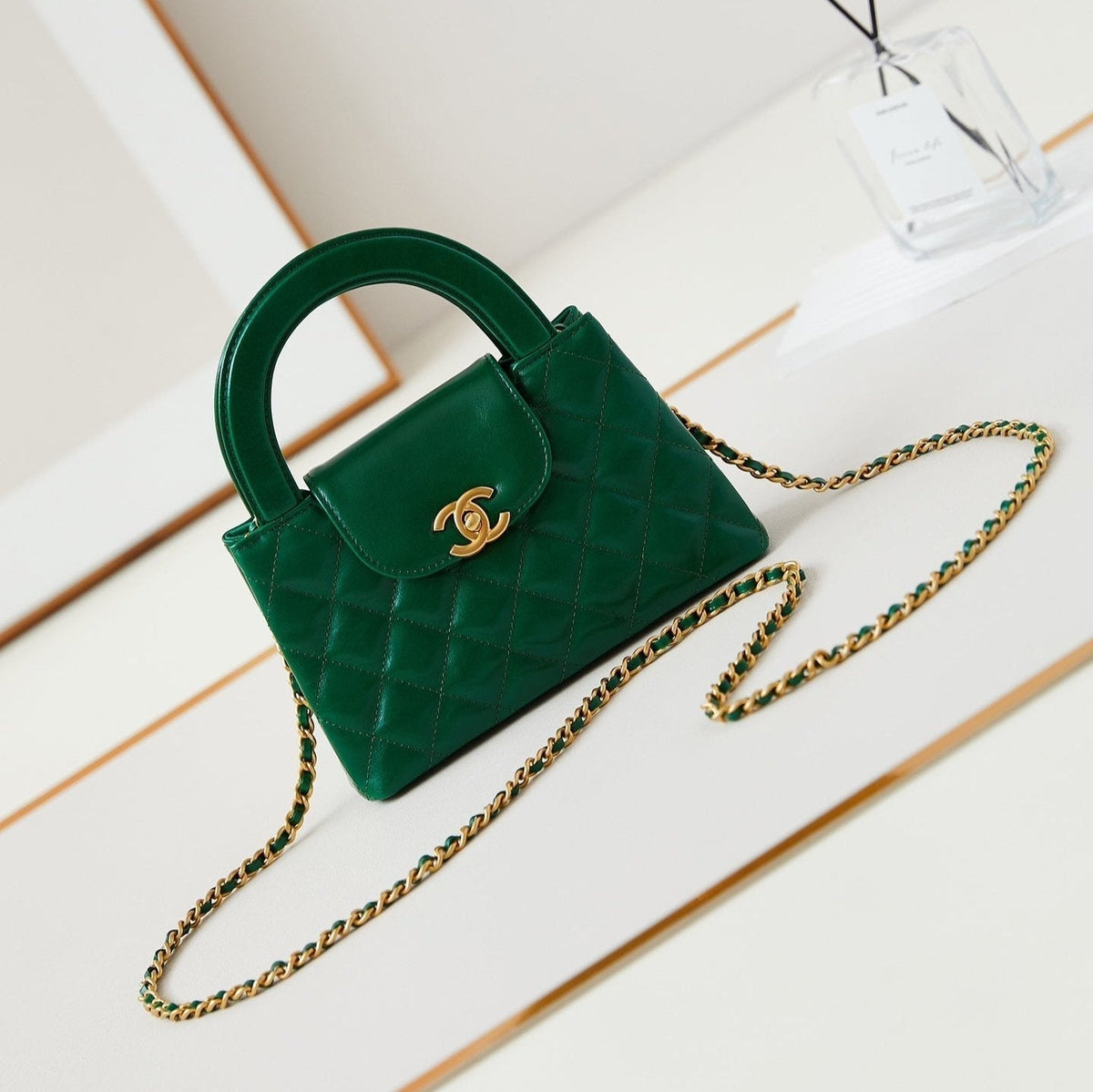 cc 24a nano 19cm kelly shopper bag green lambskin