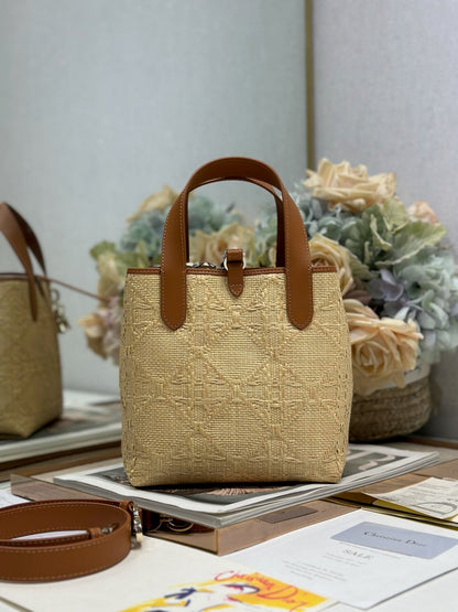 CD Small Toujours Vertical Tote Bag 18.5cm Natural Cannage Raffia 288649