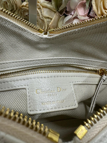 CD Medium Dior Voyage Bag 28cm White Macrocannage Calfskin 288631