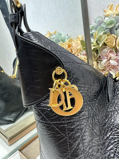 CD Medium Dior Voyage Bag 28cm Black Glossy Macrocannage Calfskin 288634