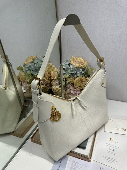 CD Large Dior Voyage Bag 34cm White Macrocannage Calfskin 288641