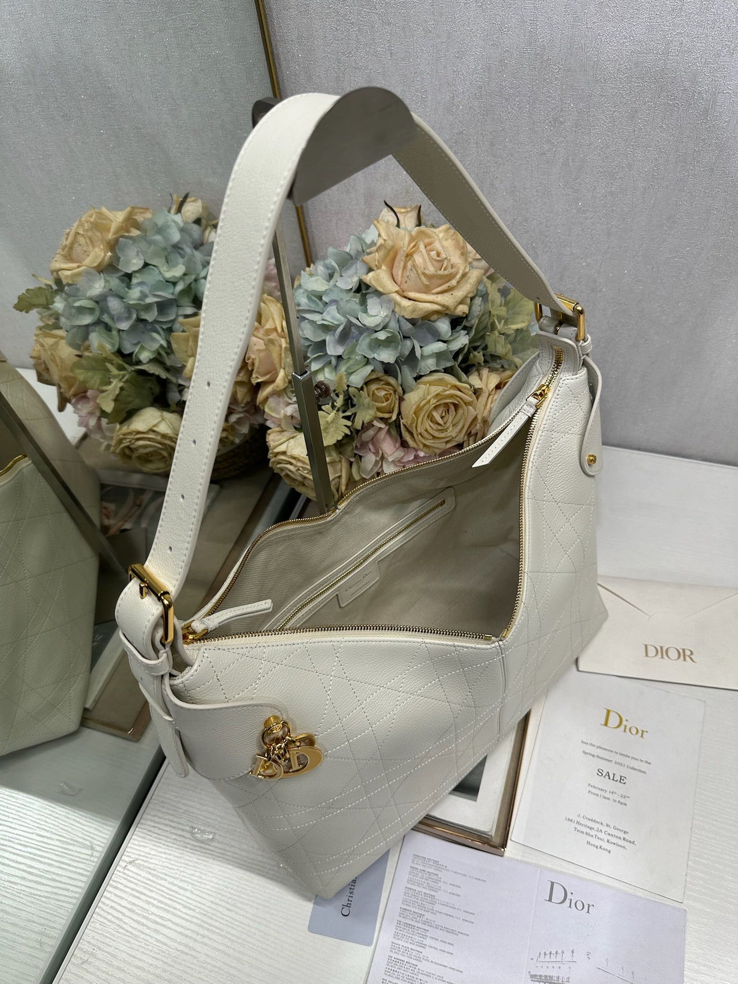 CD Large Dior Voyage Bag 34cm White Macrocannage Calfskin 288641