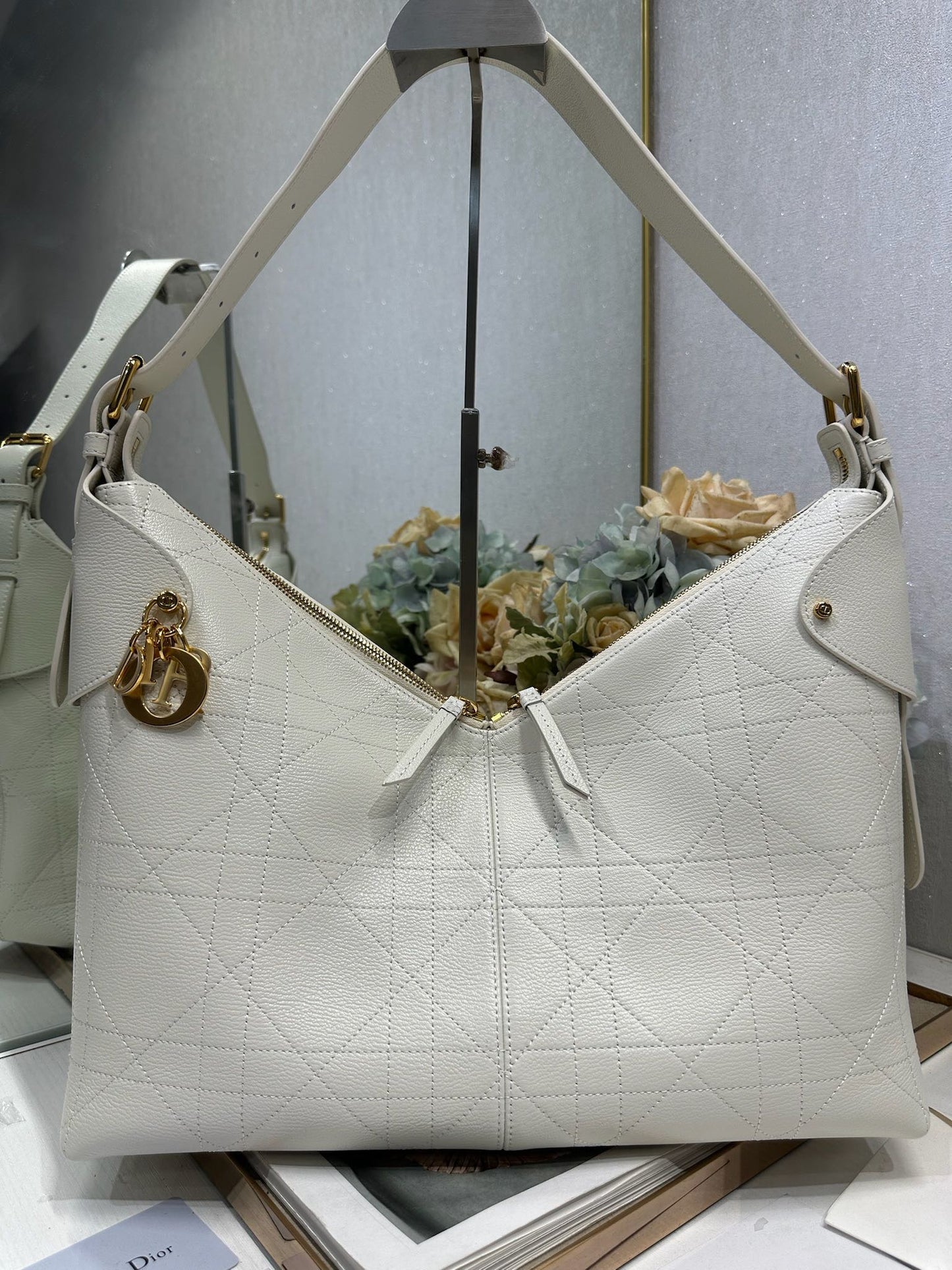 CD Large Dior Voyage Bag 34cm White Macrocannage Calfskin 288641