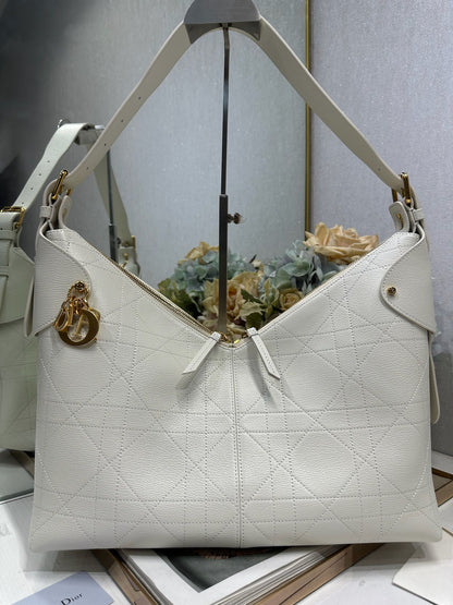 CD Large Dior Voyage Bag 34cm White Macrocannage Calfskin 288641